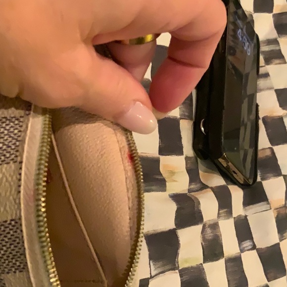 LV cosmetic bag - Picture 6 of 10